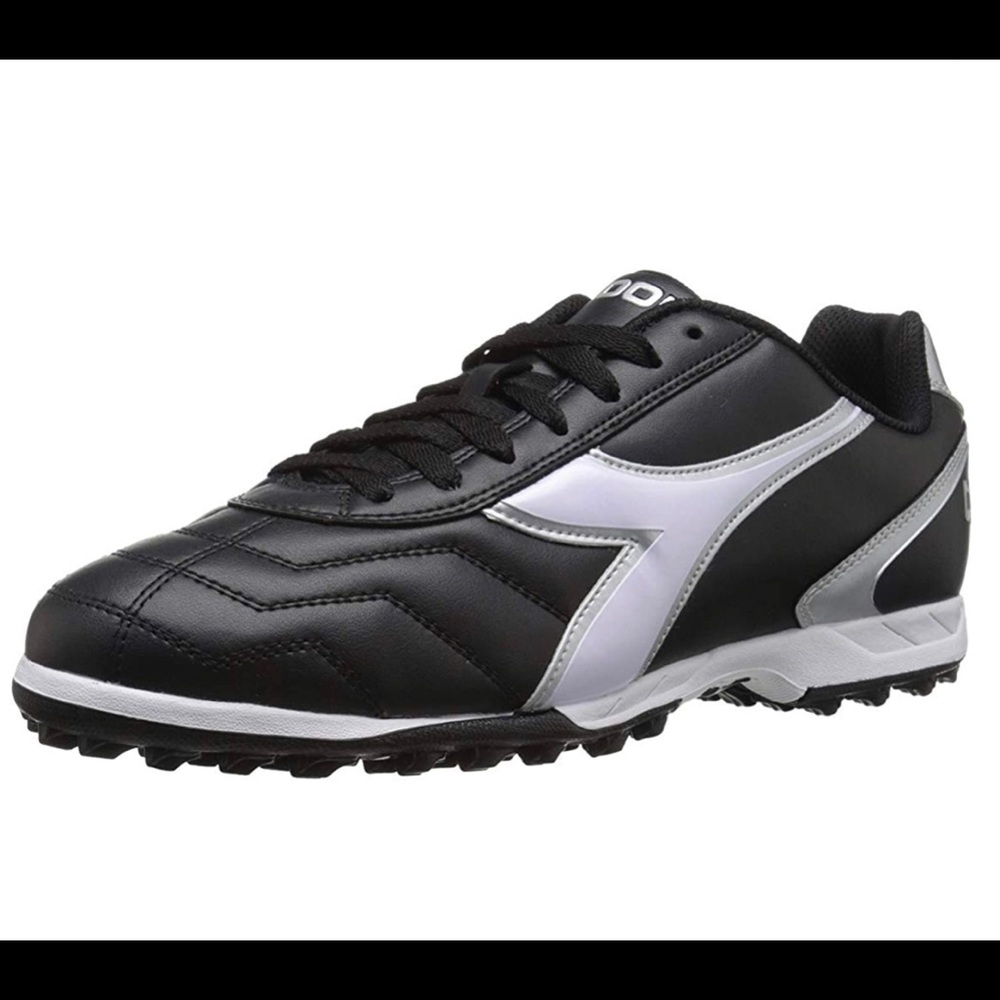 Diadora Capitano ID size 8